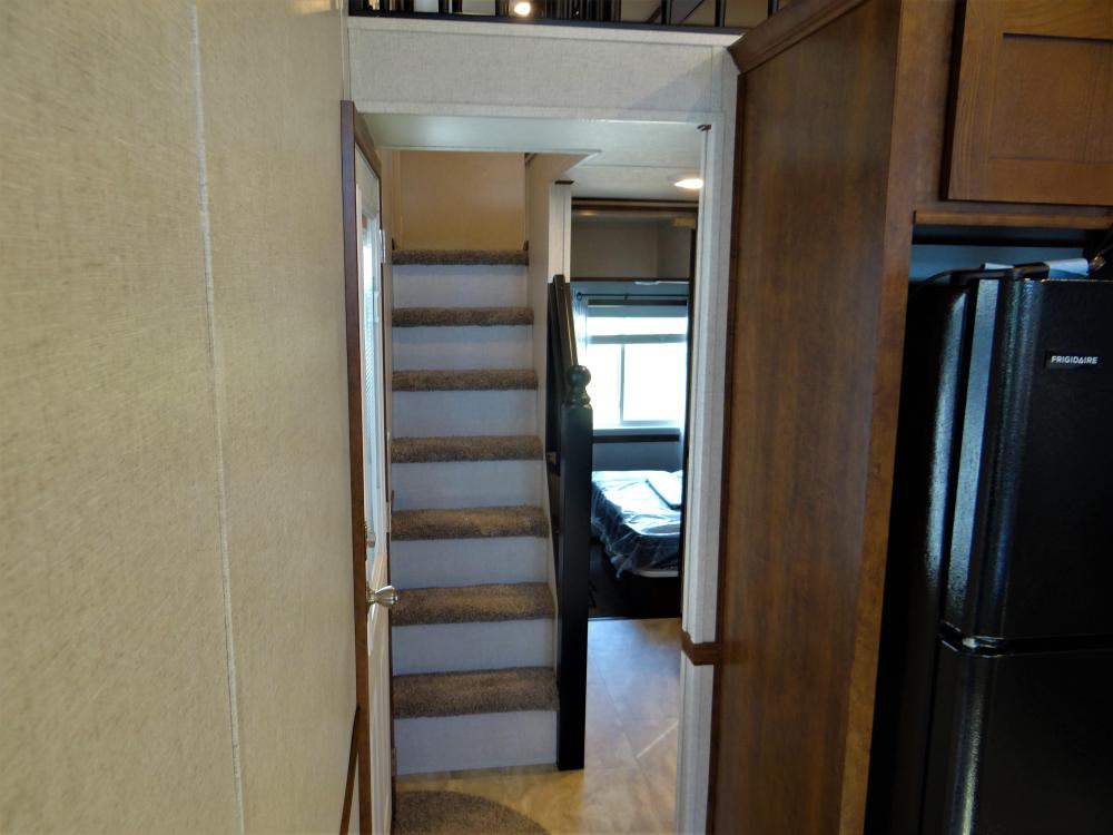 Side Loft - Carpet Stairs (mandatory)