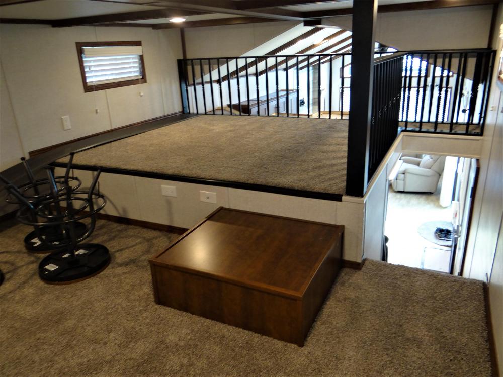 Front Loft - Full Loft