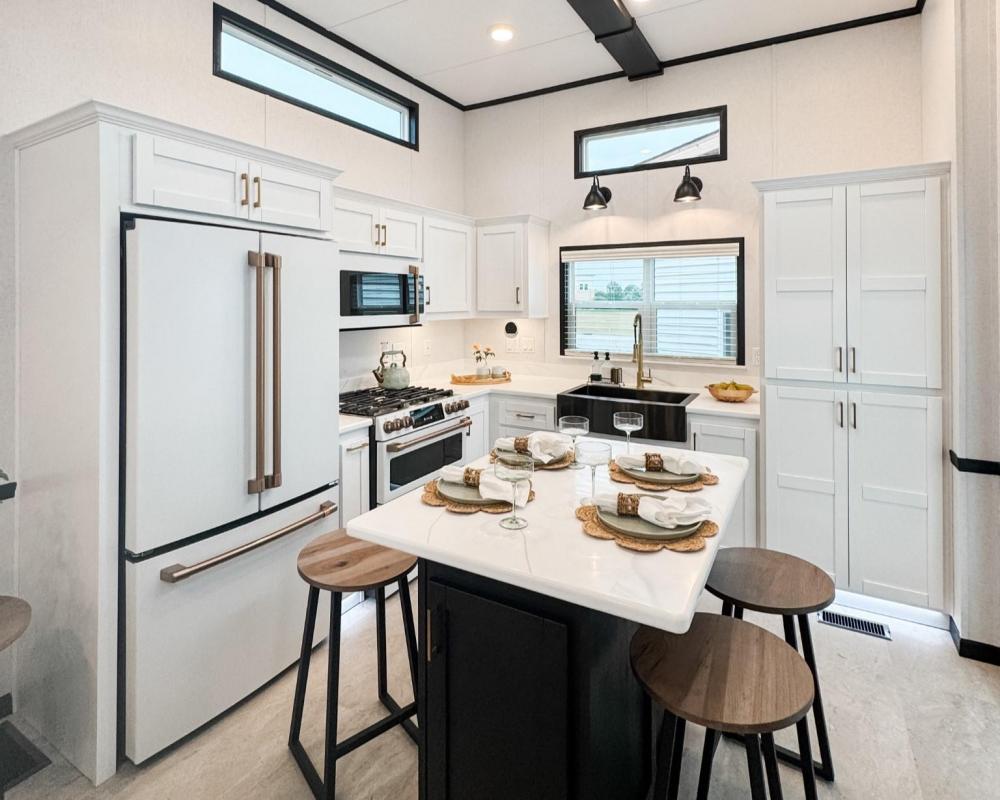 MAIN WALL - STANDARD OPTION - Lorraine Coast