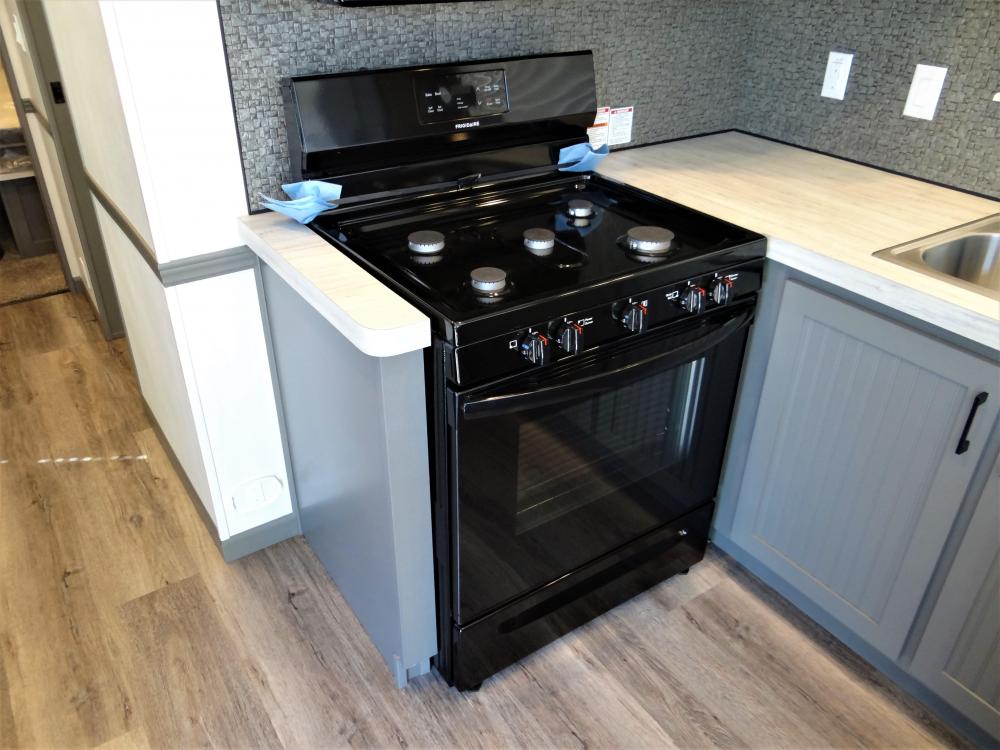 Deluxe Gas Range (standard)