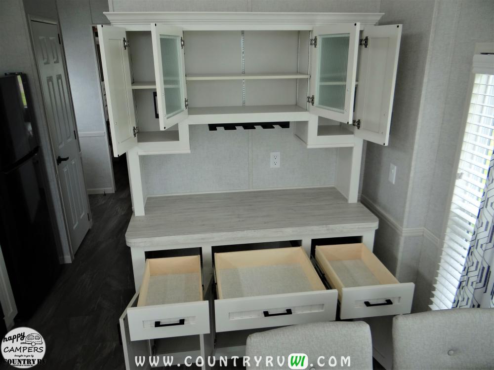 Adjustable Shelves - Maximum Storage 