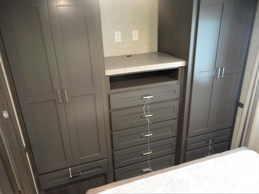 Standard Wardrobe with Center Chest of Drawers