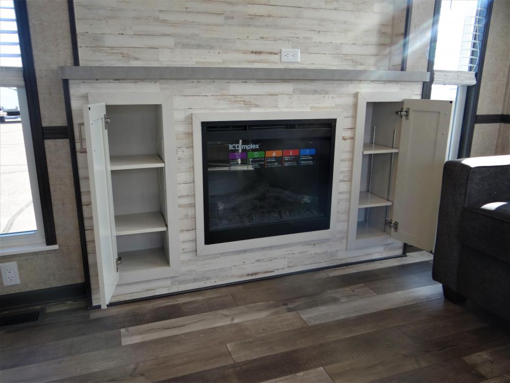 Mantle Top & Fireplace