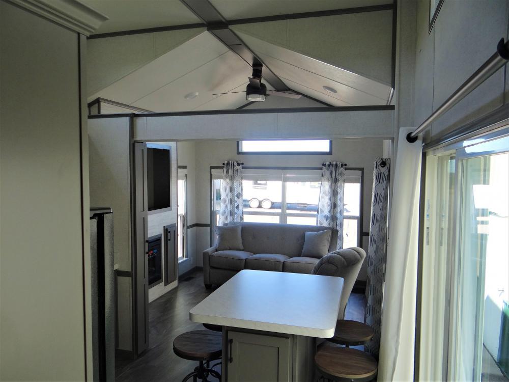 Divider Accordion Wall with Lighting & Box Cover 