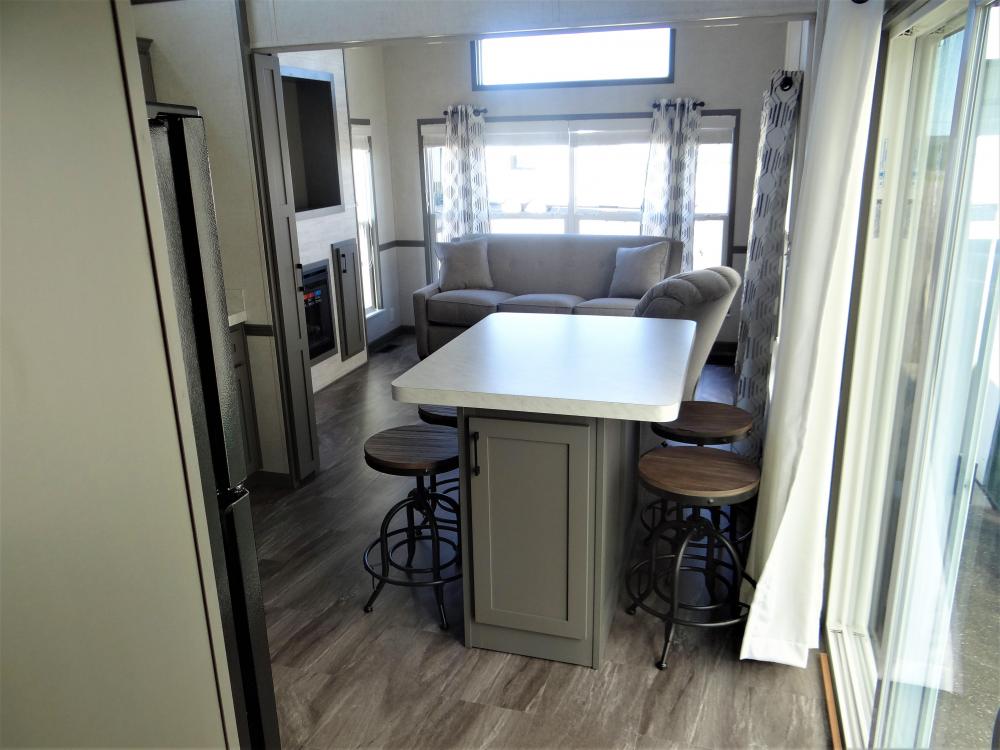 Moveable Island with Stools in Slate Gray