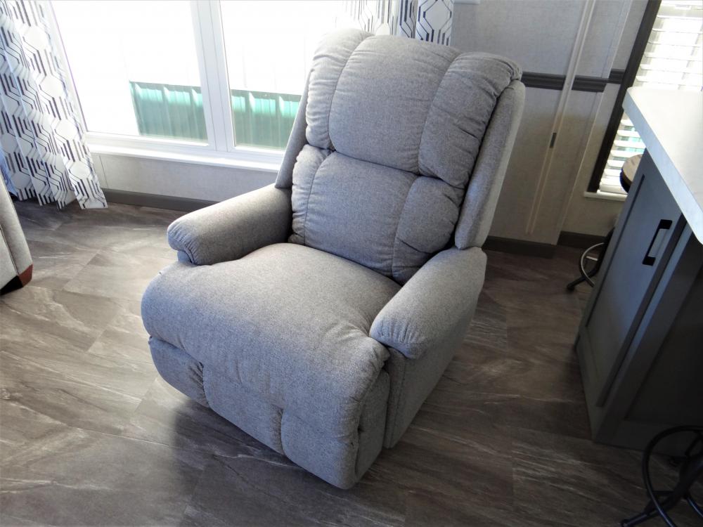 Wall Away Recliner in Cement D&eacute;cor