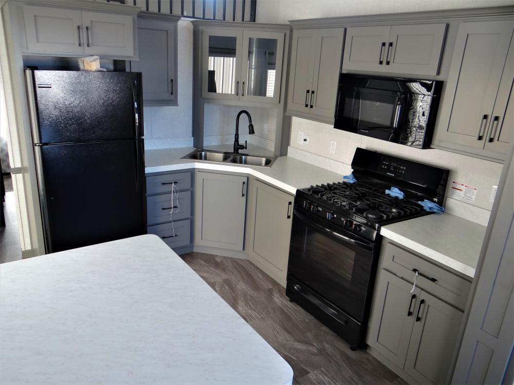 Counters in White Carrara (standard choice), Single Lever Faucet (standard) 