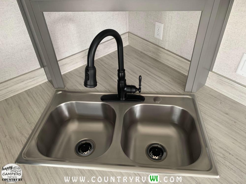 Black Matte Faucet with Pull Down Sprayer