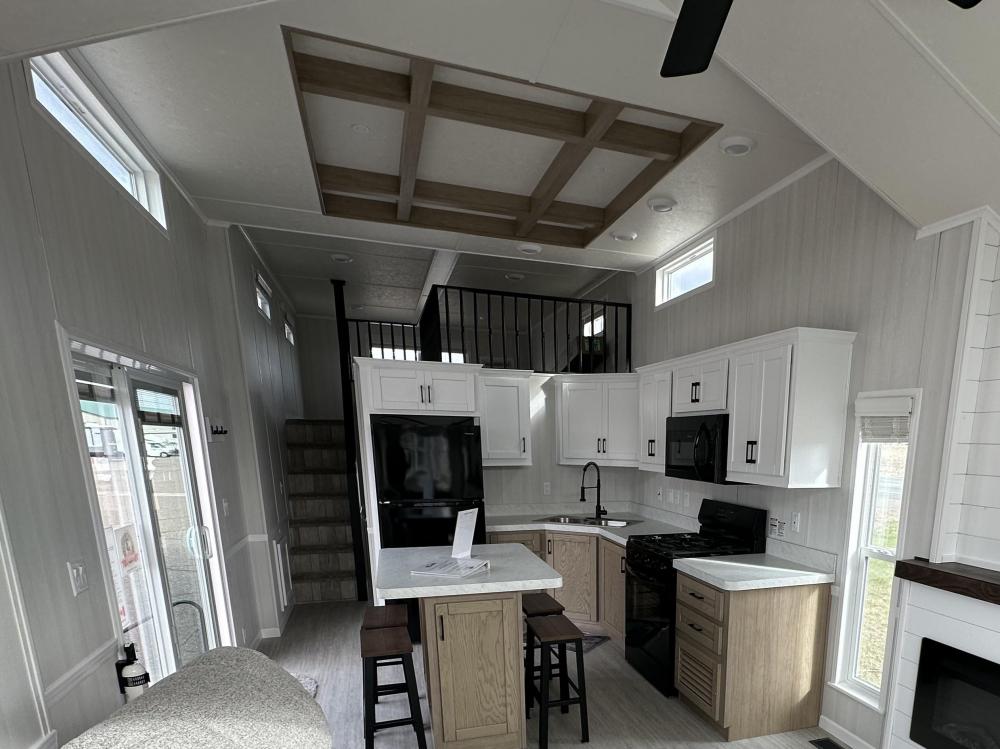 TRAY CEILING - Maple Wheat