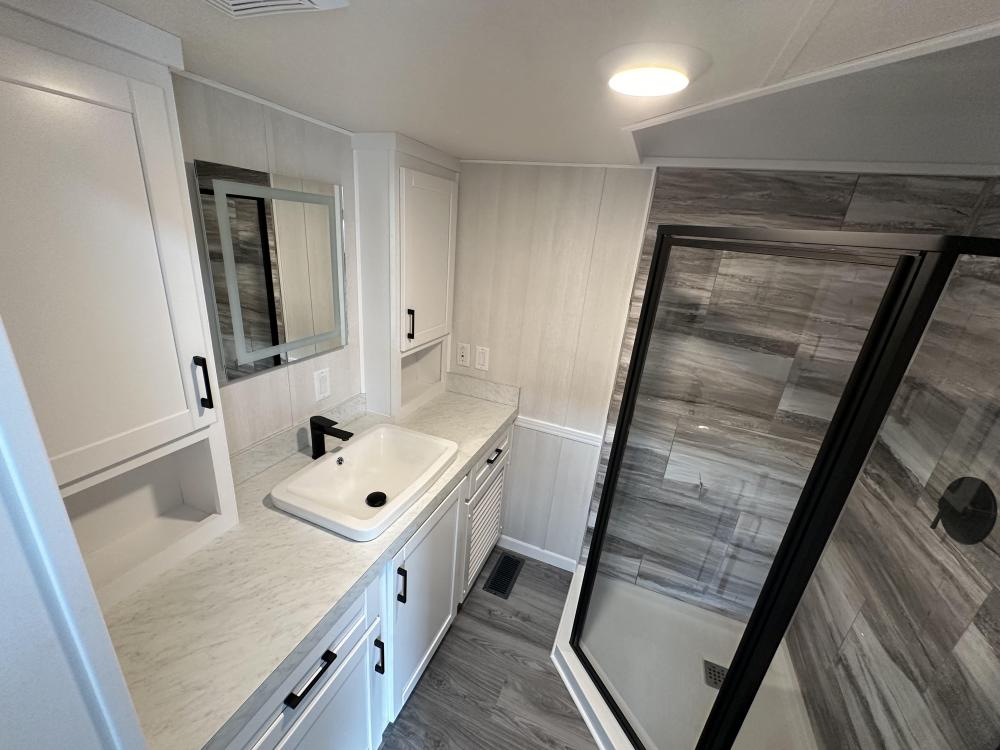 WHITE - Bathroom