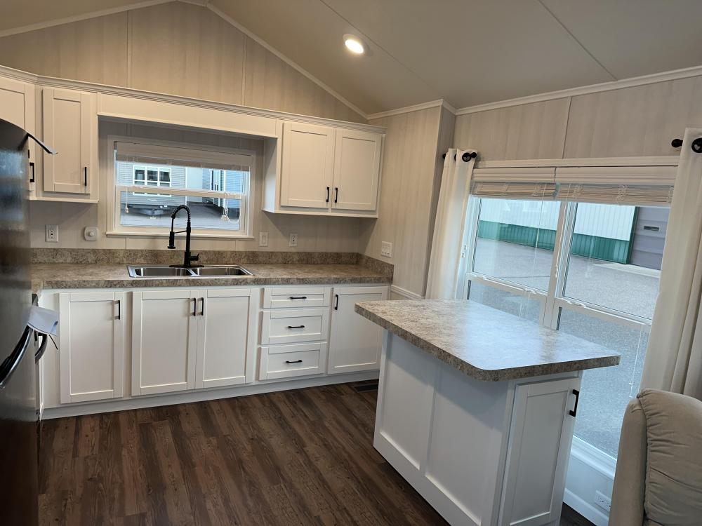 WHITE - Kitchen