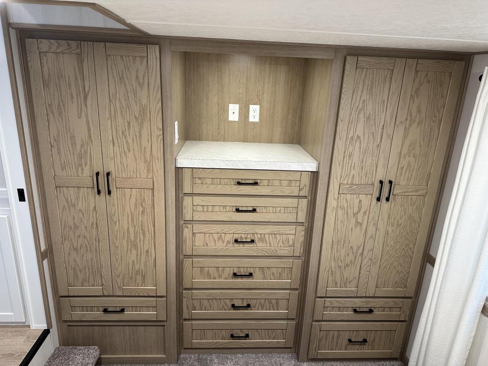MAPLE WHEAT - Wardrobe