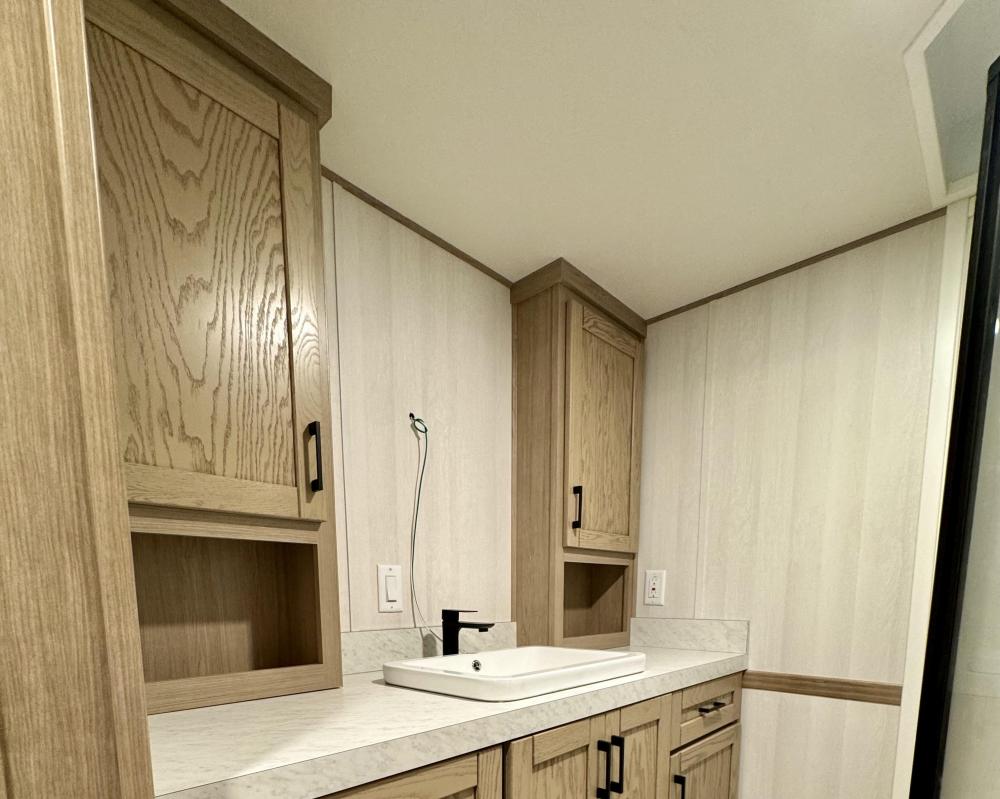 MAPLE WHEAT - Bathroom Uppers