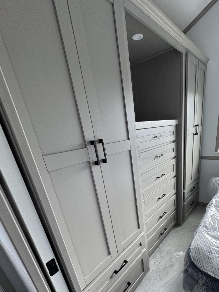 STONE OAK WARDROBES