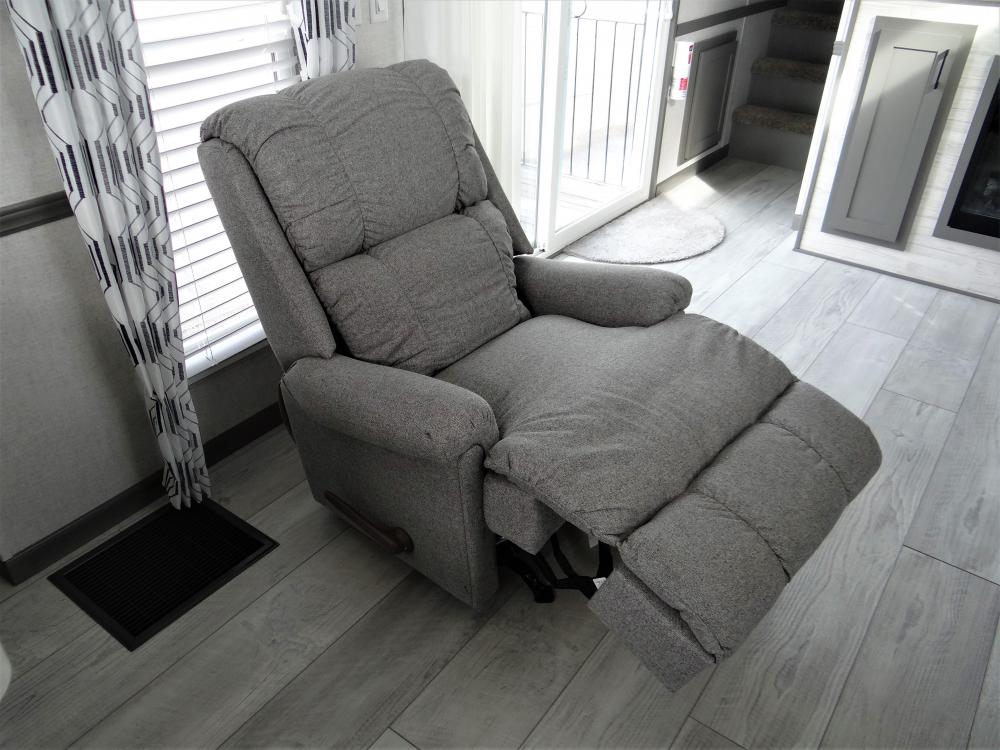 Recliner (optional) in Cement Décor 