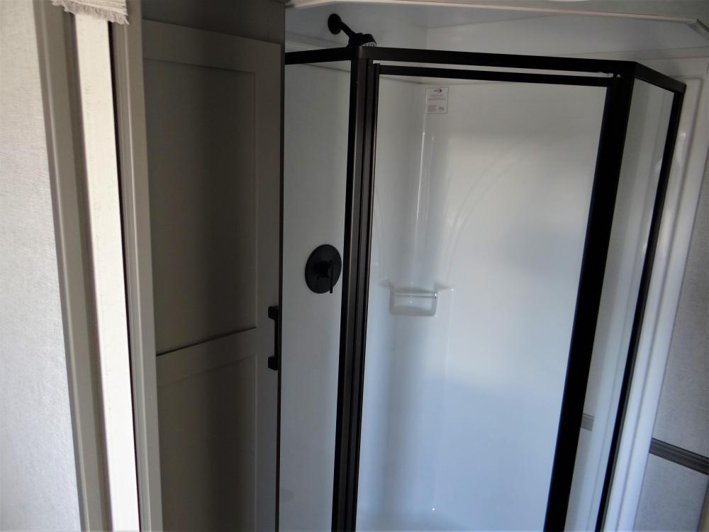 Raised Shower Head Well